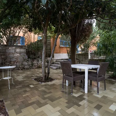 Rialto Apartment