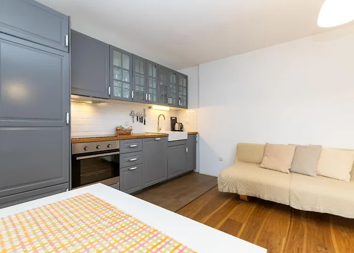 Rialto Apartment *