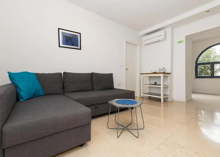 Rialto Apartment