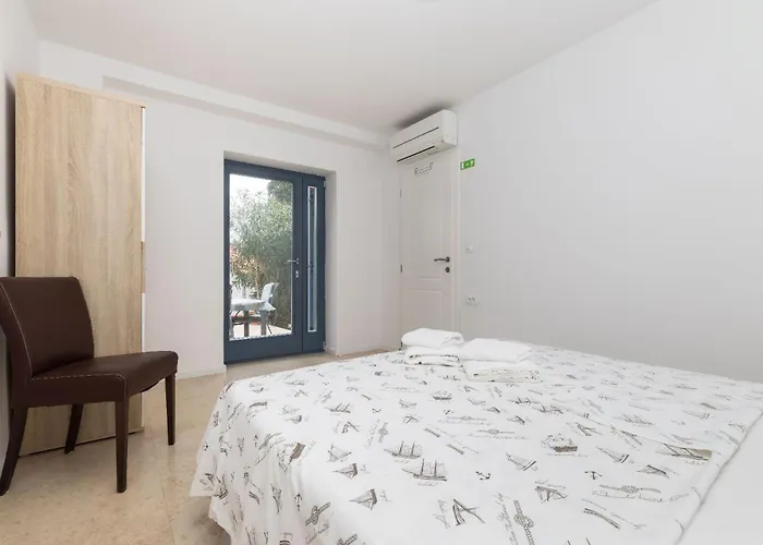 Rialto Apartment *